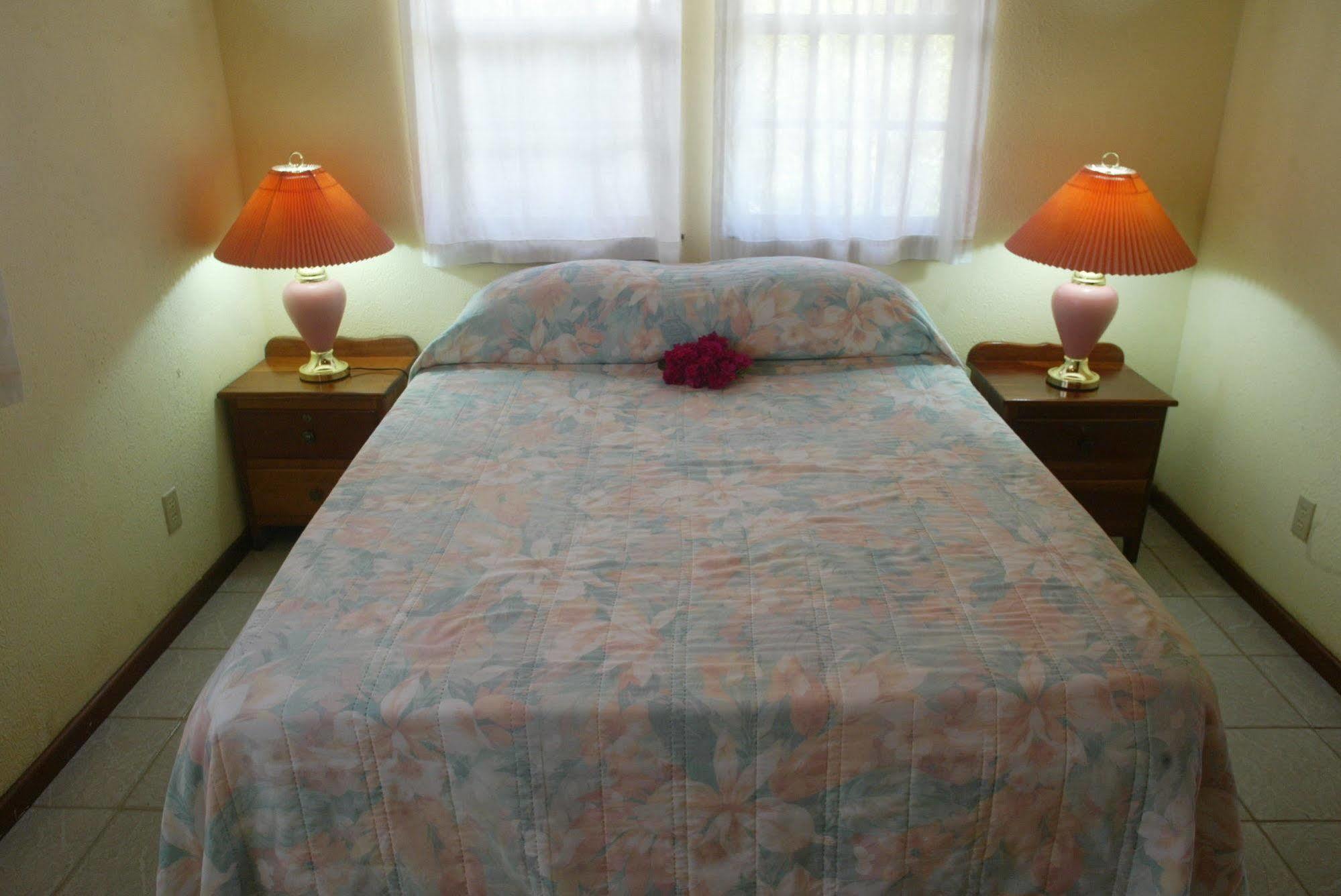 Exotic Caye Beach Resort San Pedro  Luaran gambar